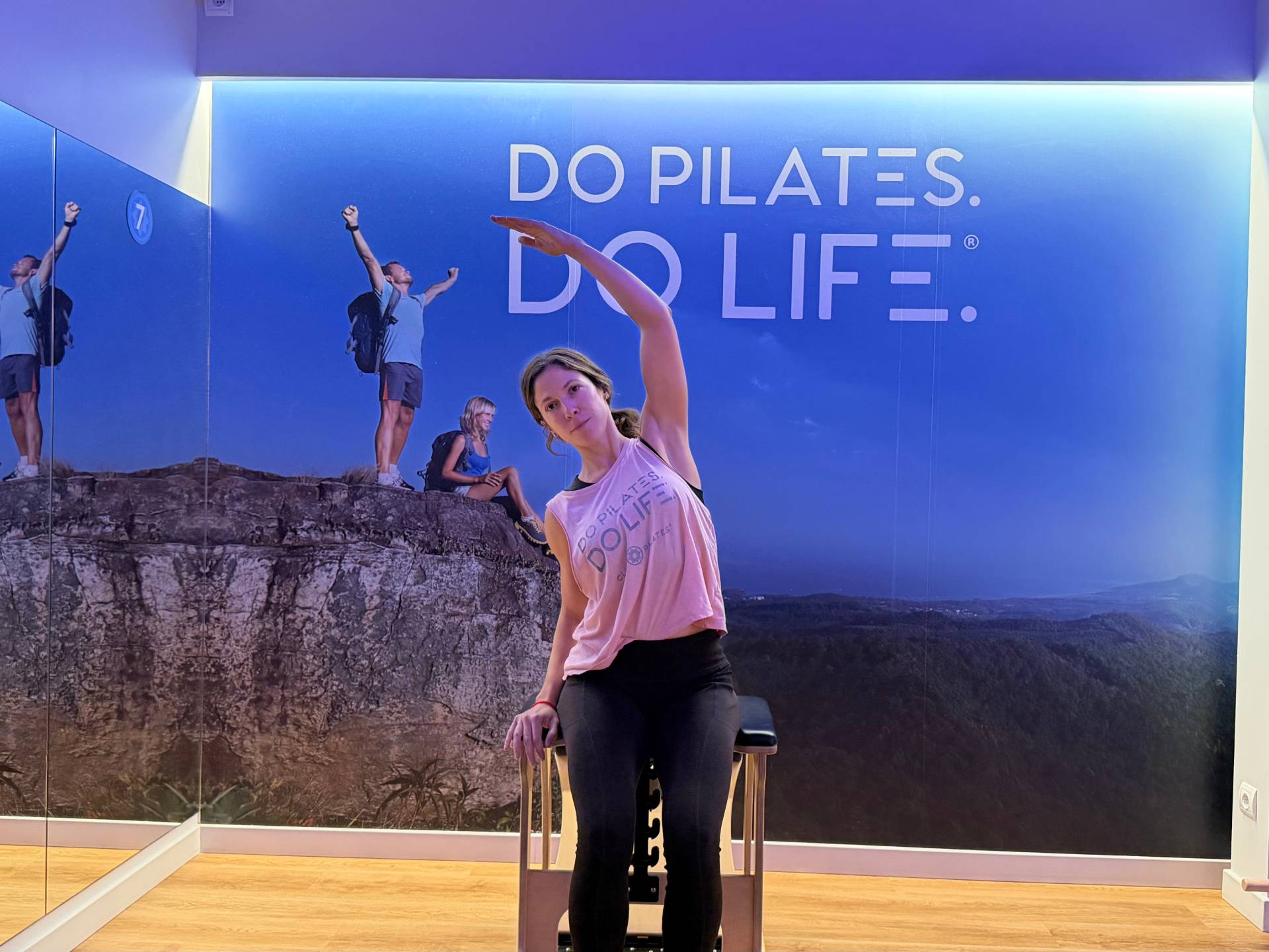 6 ejercicios de Pilates para mejorar la movilidad y recuperar la fuerza después  del cáncer de mama