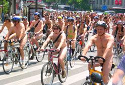 Imagen de Galeria de Seguimos desnudos ante el tráfico, VI Marcha Ciclonudista