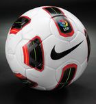 Imagen de Galeria de Nike T90 Tracer, el balón oficial de la Liga 2010/2011 (con vídeo)
