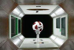 Imagen de Galeria de Nike T90 Tracer, el balón oficial de la Liga 2010/2011 (con vídeo)