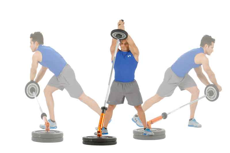 Realiza movimientos circulares con la barra olímpica