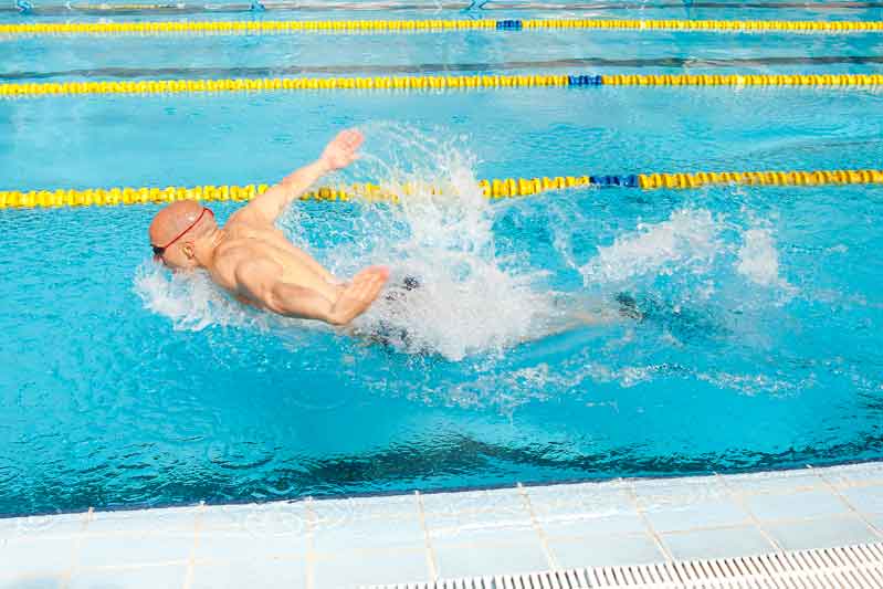 Crossfit en el agua: nado mariposa