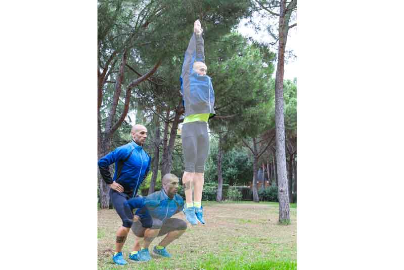 Sentadilla en salto en posición hidrodinámica