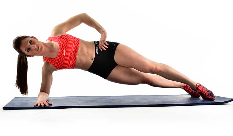 Abdominales en circuito para descubrir tu core en verano