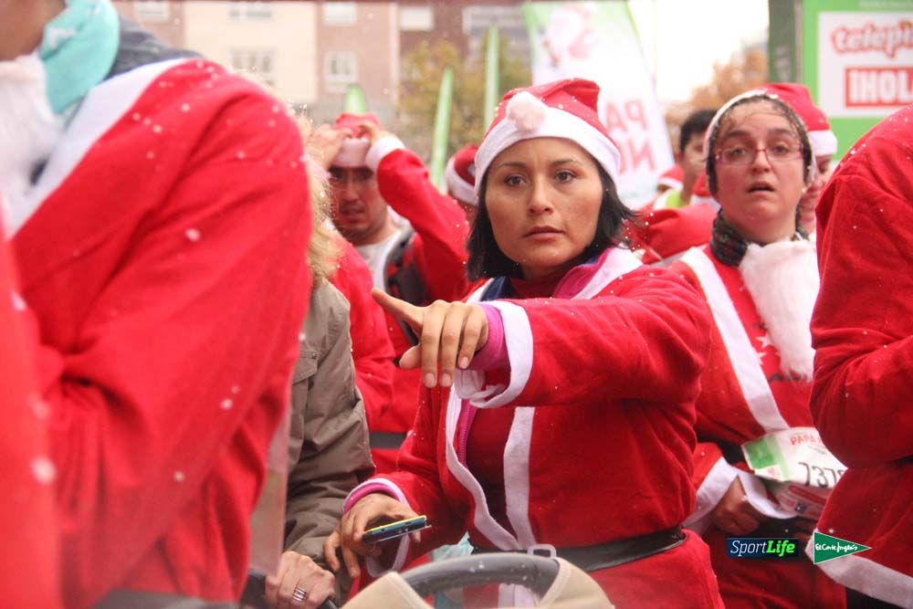 Galería de la Carrera de Papá Noel, entrada en meta del minuto 37 al 44