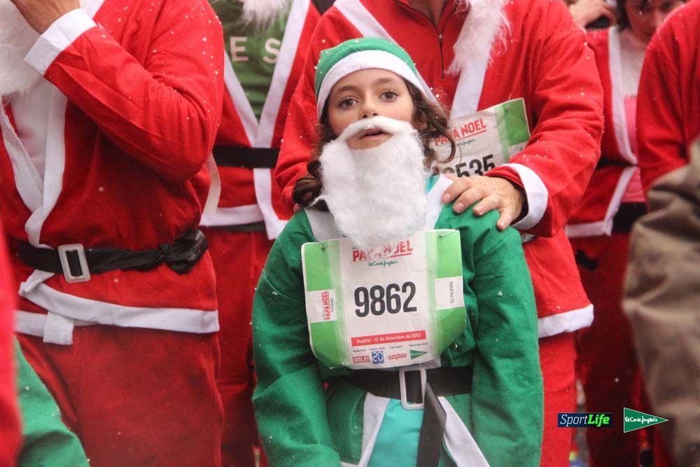 Galería de la Carrera de Papá Noel, entrada en meta del minuto 37 al 44