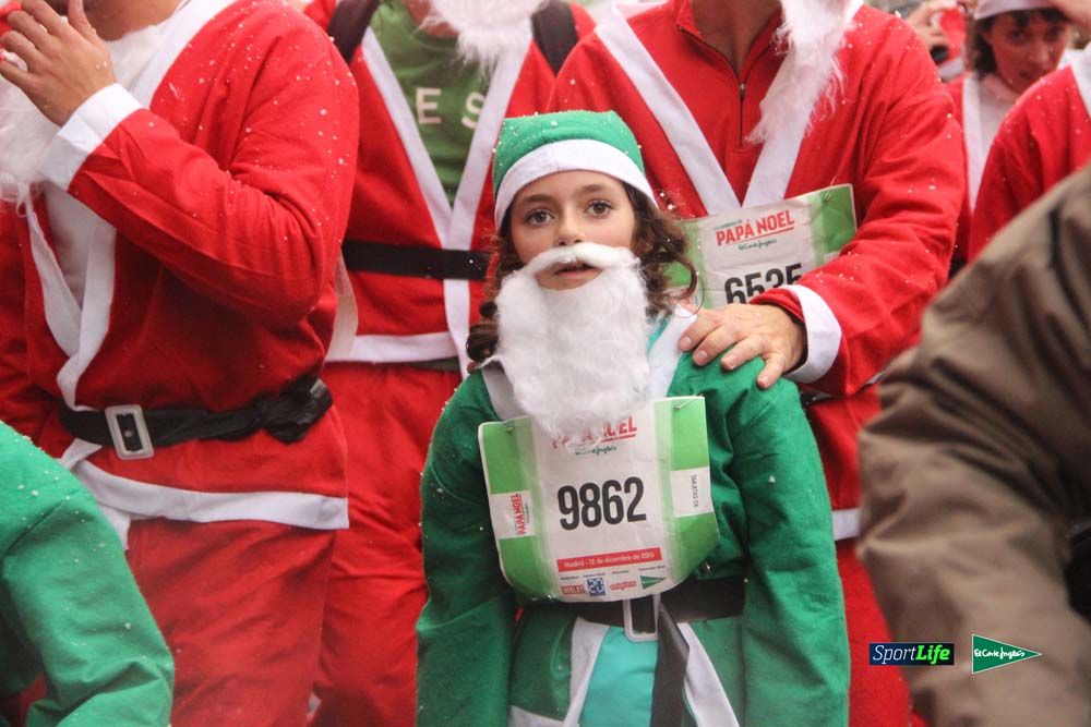 Galería de la Carrera de Papá Noel, entrada en meta del minuto 37 al 44