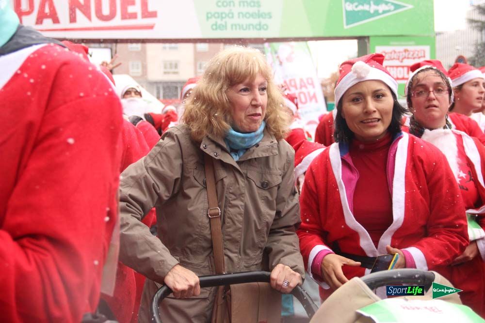 Galería de la Carrera de Papá Noel, entrada en meta del minuto 37 al 44