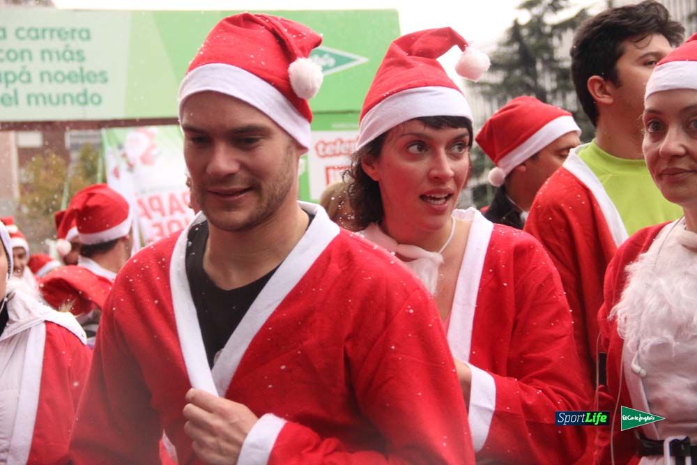 Galería de la Carrera de Papá Noel, entrada en meta del minuto 37 al 44