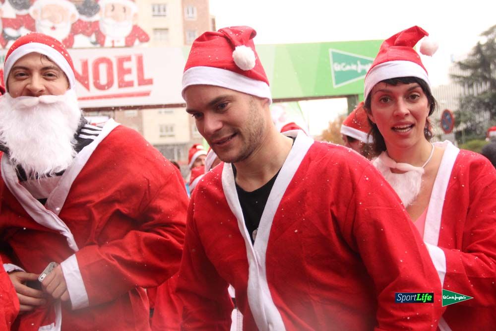 Galería de la Carrera de Papá Noel, entrada en meta del minuto 37 al 44