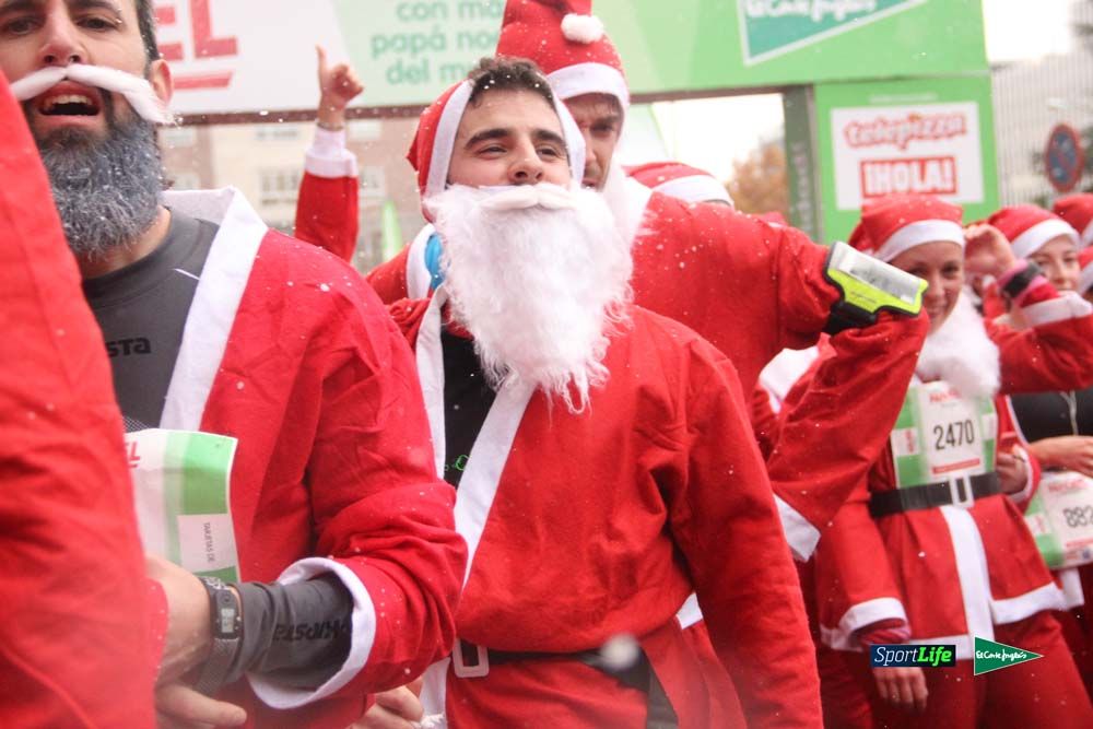 Galería de la Carrera de Papá Noel, entrada en meta del minuto 37 al 44