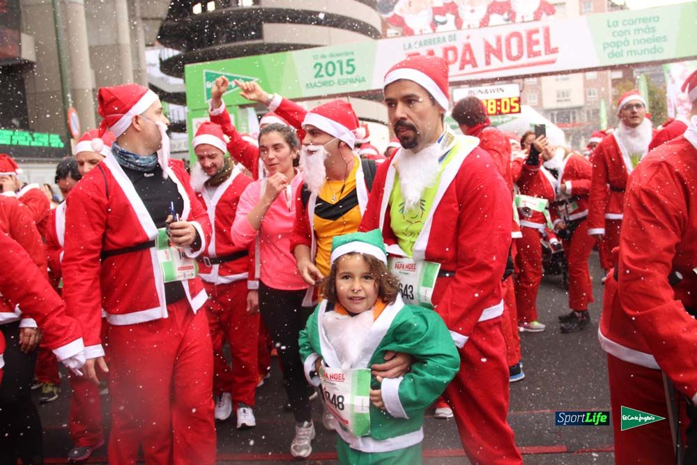 Galería de la Carrera de Papá Noel, entrada en meta del minuto 37 al 44