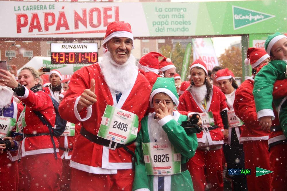 Galería de la Carrera de Papá Noel, entrada en meta del minuto 37 al 44