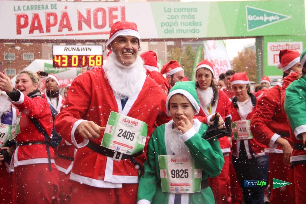 Galería de la Carrera de Papá Noel, entrada en meta del minuto 37 al 44