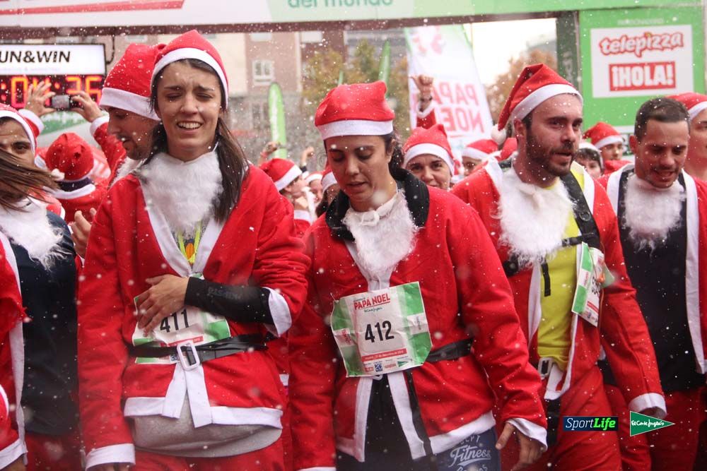 Galería de la Carrera de Papá Noel, entrada en meta del minuto 37 al 44