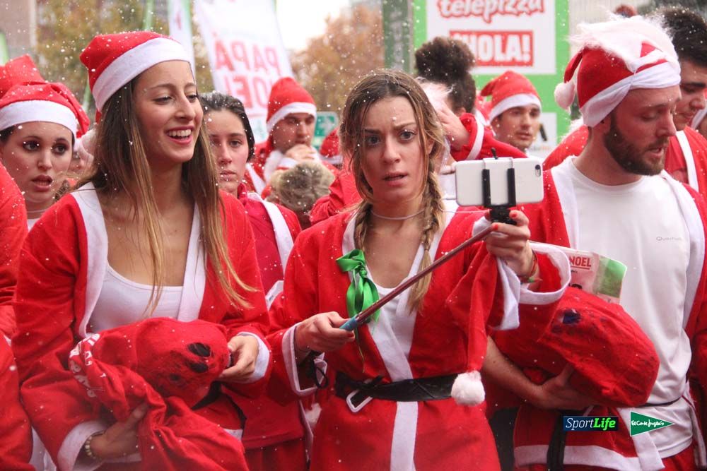 Galería de la Carrera de Papá Noel, entrada en meta del minuto 37 al 44