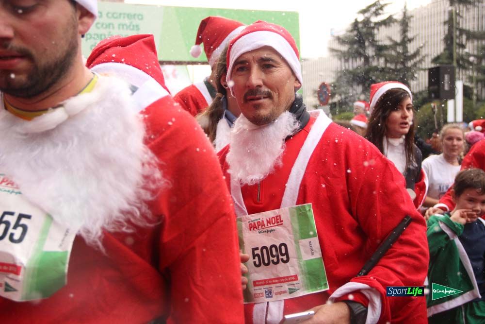 Galería de la Carrera de Papá Noel, entrada en meta del minuto 37 al 44