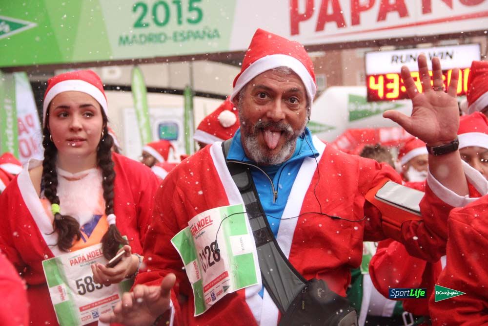 Galería de la Carrera de Papá Noel, entrada en meta del minuto 37 al 44