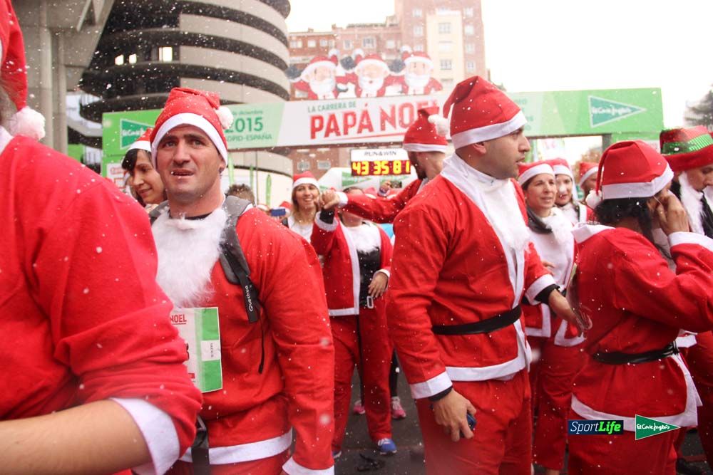 Galería de la Carrera de Papá Noel, entrada en meta del minuto 37 al 44