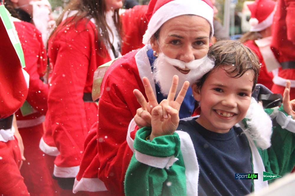Galería de la Carrera de Papá Noel, entrada en meta del minuto 37 al 44