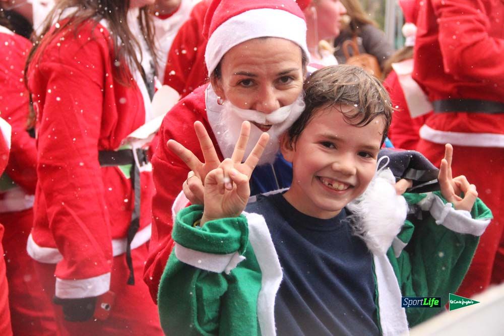 Galería de la Carrera de Papá Noel, entrada en meta del minuto 37 al 44