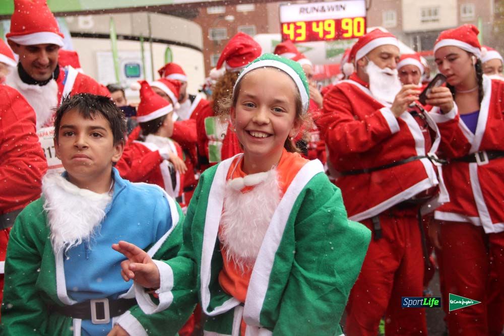 Galería de la Carrera de Papá Noel, entrada en meta del minuto 37 al 44