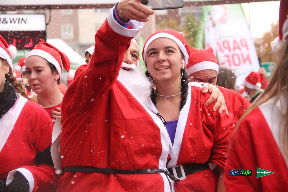 Galería de la Carrera de Papá Noel, entrada en meta del minuto 37 al 44