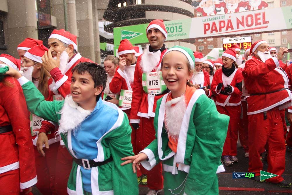 Galería de la Carrera de Papá Noel, entrada en meta del minuto 37 al 44