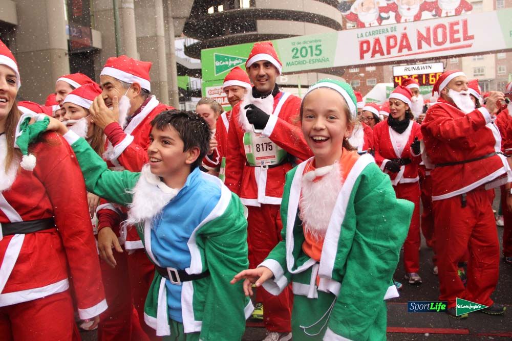Galería de la Carrera de Papá Noel, entrada en meta del minuto 37 al 44