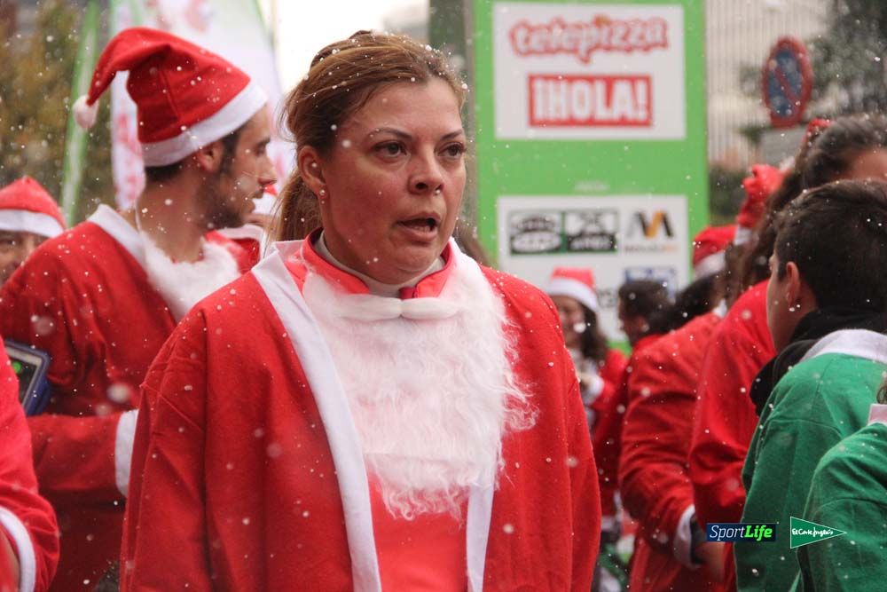 Galería de la Carrera de Papá Noel, entrada en meta del minuto 37 al 44