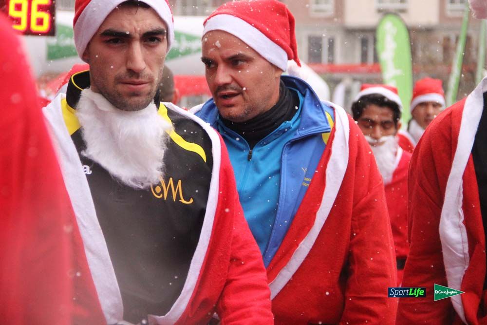 Galería de la Carrera de Papá Noel, entrada en meta del minuto 37 al 44