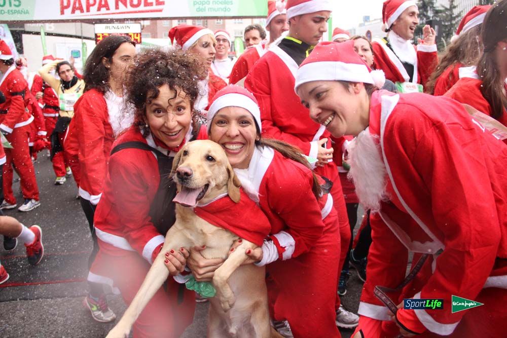 Galería de la Carrera de Papá Noel, entrada en meta del minuto 37 al 44