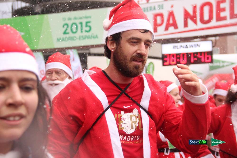 Galería de la Carrera de Papá Noel, entrada en meta del minuto 37 al 44