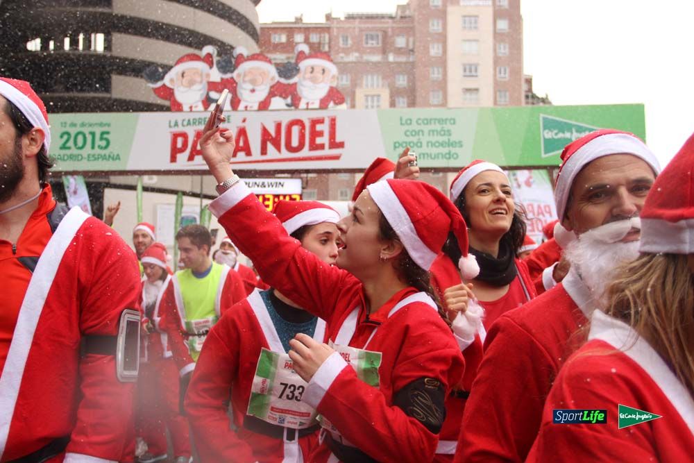 Galería de la Carrera de Papá Noel, entrada en meta del minuto 37 al 44