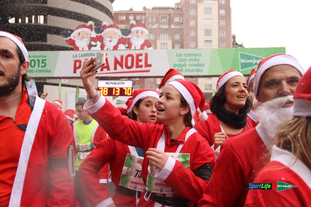 Galería de la Carrera de Papá Noel, entrada en meta del minuto 37 al 44