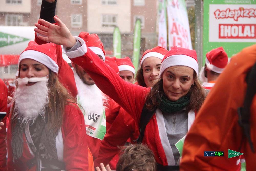 Galería de la Carrera de Papá Noel, entrada en meta del minuto 37 al 44