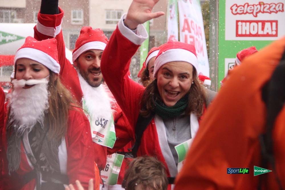 Galería de la Carrera de Papá Noel, entrada en meta del minuto 37 al 44