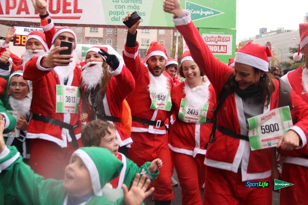 Galería de la Carrera de Papá Noel, entrada en meta del minuto 37 al 44