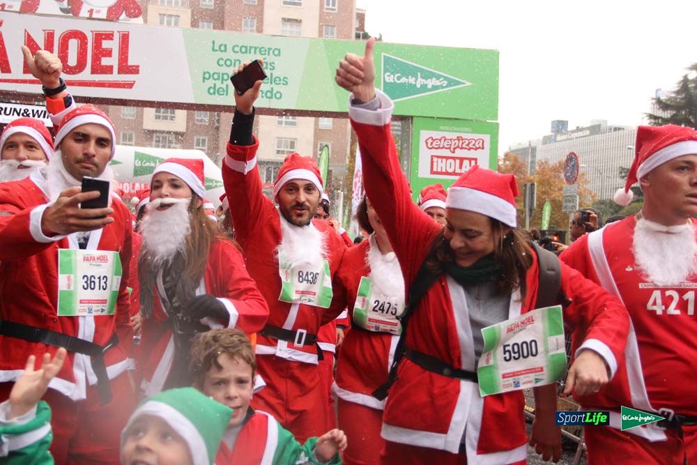 Galería de la Carrera de Papá Noel, entrada en meta del minuto 37 al 44