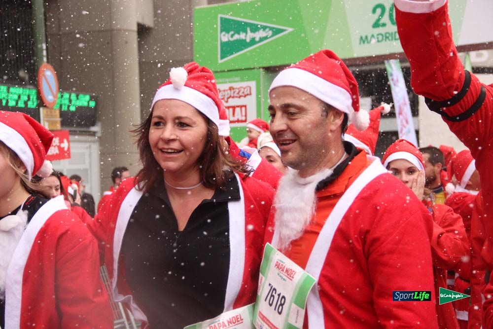 Galería de la Carrera de Papá Noel, entrada en meta del minuto 37 al 44