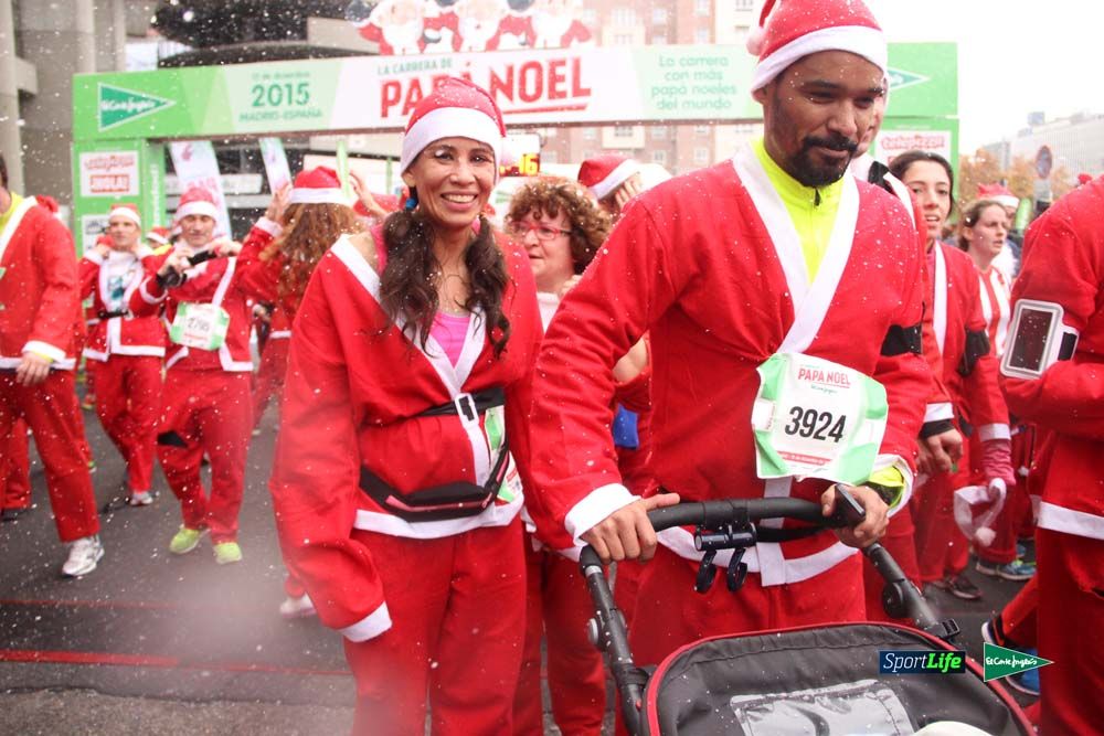 Galería de la Carrera de Papá Noel, entrada en meta del minuto 37 al 44
