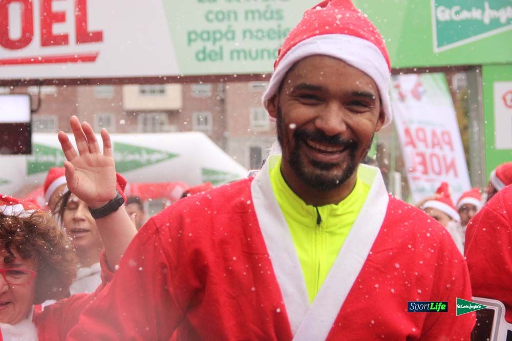 Galería de la Carrera de Papá Noel, entrada en meta del minuto 37 al 44