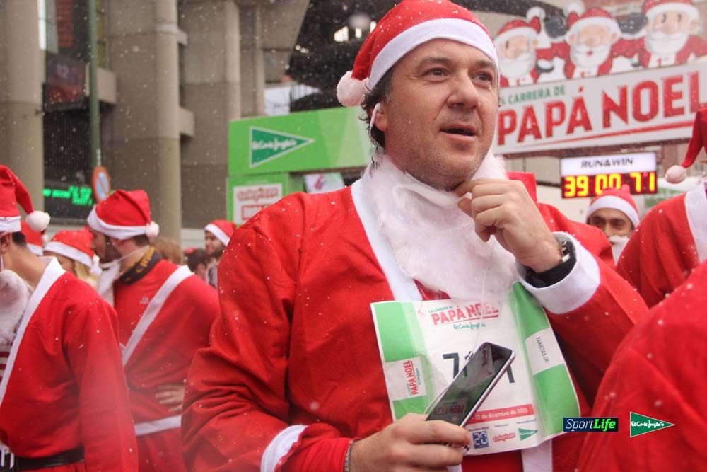Galería de la Carrera de Papá Noel, entrada en meta del minuto 37 al 44