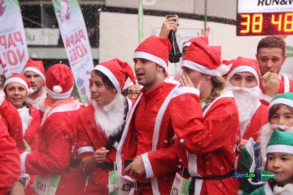Galería de la Carrera de Papá Noel, entrada en meta del minuto 37 al 44