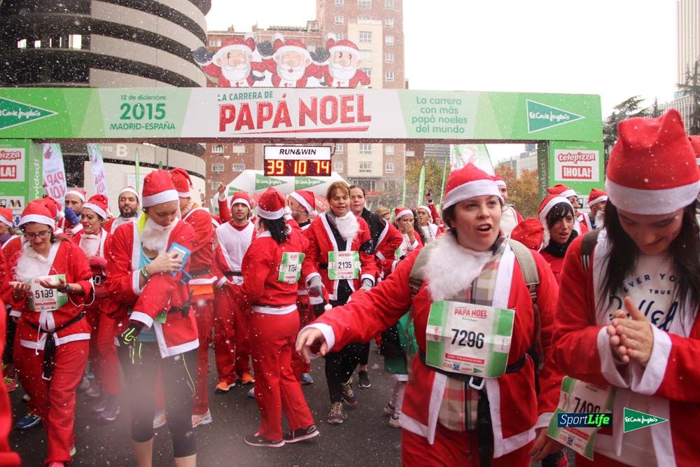 Galería de la Carrera de Papá Noel, entrada en meta del minuto 37 al 44