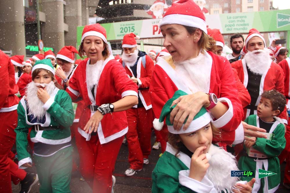 Galería de la Carrera de Papá Noel, entrada en meta del minuto 37 al 44