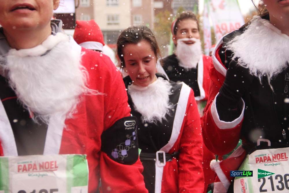 Galería de la Carrera de Papá Noel, entrada en meta del minuto 37 al 44