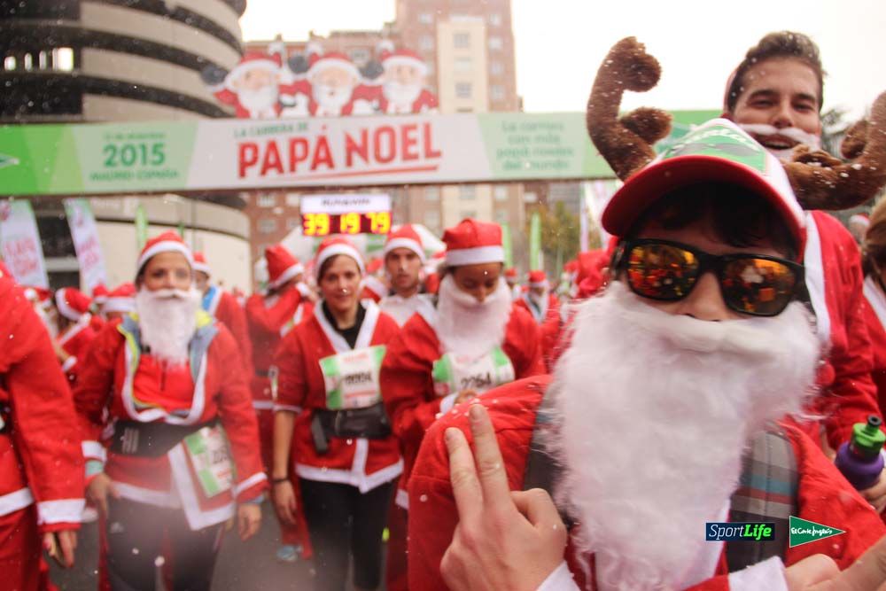 Galería de la Carrera de Papá Noel, entrada en meta del minuto 37 al 44