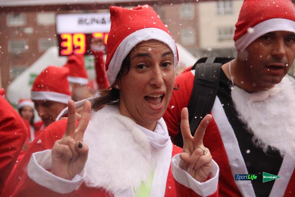 Galería de la Carrera de Papá Noel, entrada en meta del minuto 37 al 44