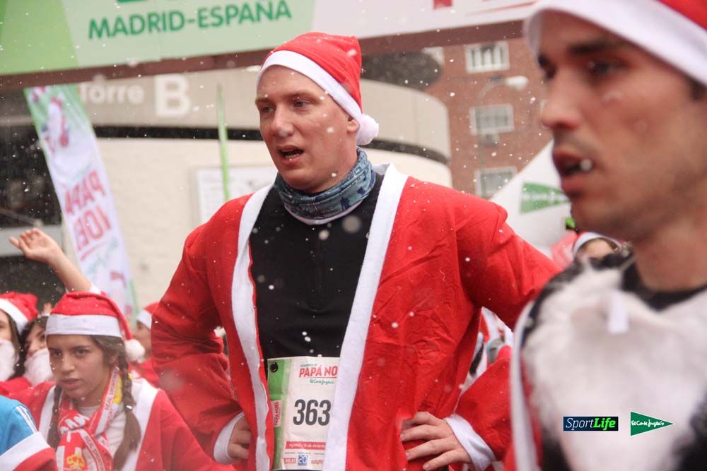 Galería de la Carrera de Papá Noel, entrada en meta del minuto 37 al 44